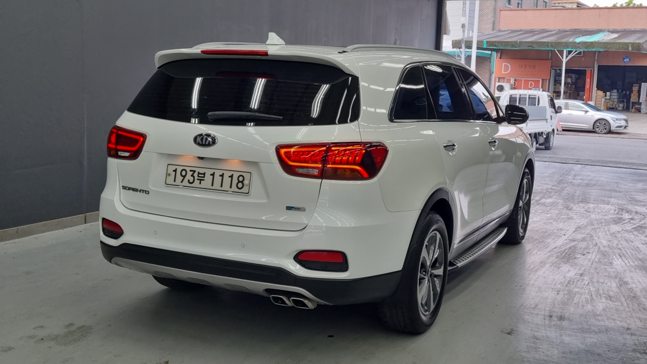 Kia Sorento Новый Diesel 2.0 2WD Prestige - фото 1