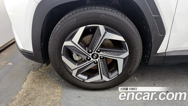 Hyundai Tucson NX4 Gasoline 1.6 Turbo 2WD Inspiration - фото 4