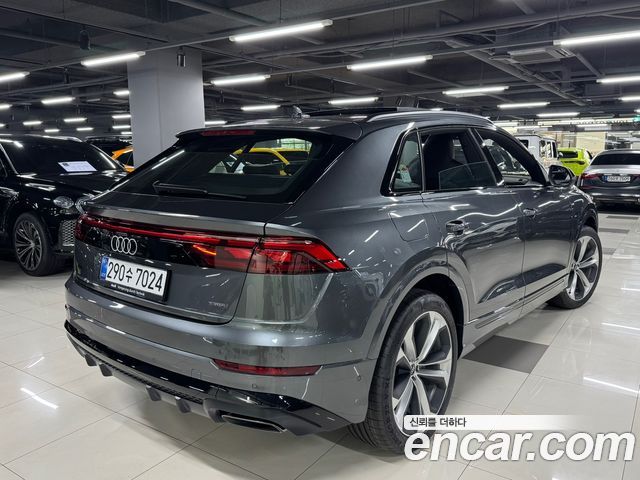 Audi Q8 55 TFSI Quattro Premium - фото 3