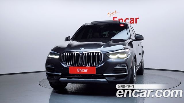 BMW X5 G05 xDrive 40i xLine - фото 2