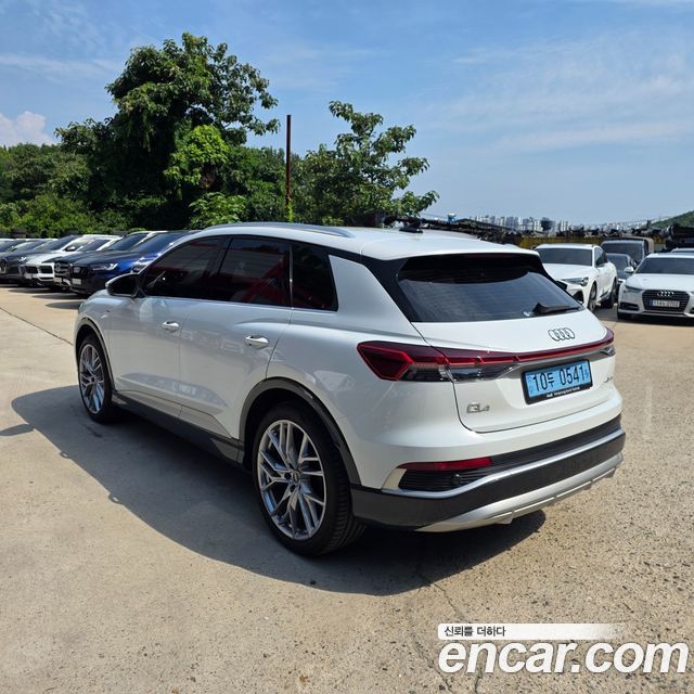 Audi Q4 e-tron F4 45 Premium - фото 3