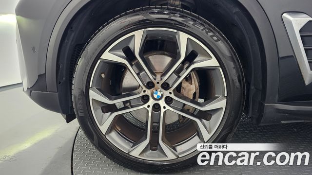 BMW X5 G05 xDrive 40i xLine - фото 4