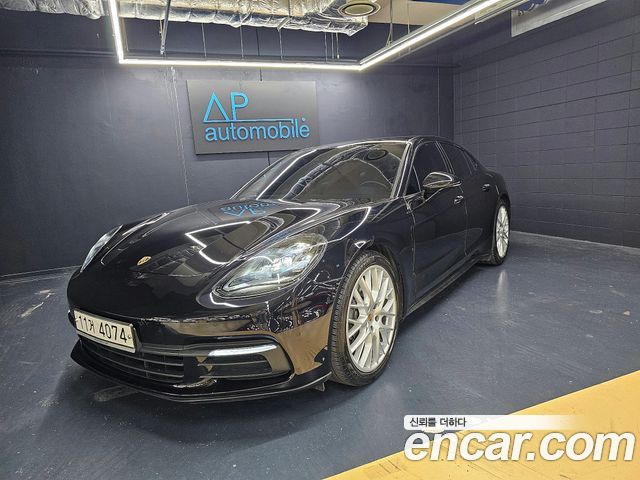 Porsche Panamera 3.0 AWD - фото 0