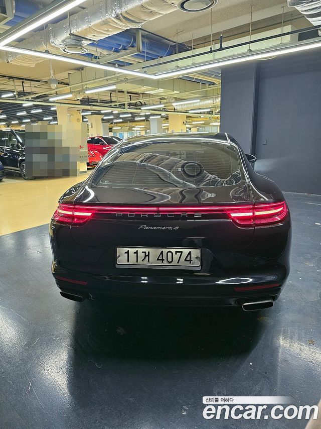 Porsche Panamera 3.0 AWD - фото 1