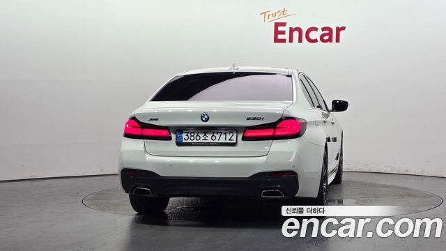 BMW 5-Series G30 530i xDrive M Sport Package - фото 3