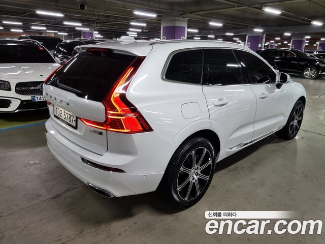 Volvo XC60 2-го поколения D5 Inscription - фото 3
