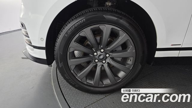Land Rover Range Rover Velar 2.0 D240 R-Dynamic SE - фото 4