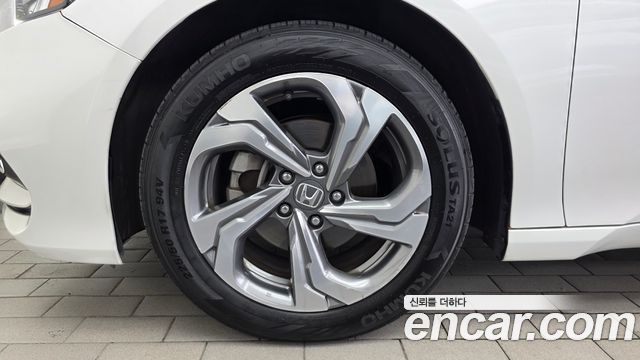 Honda Accord 10-го поколения 1.5 Turbo - фото 4