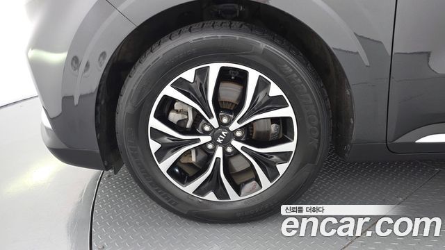 Kia Carnival 4-го поколения 9-Seater Signature - фото 4