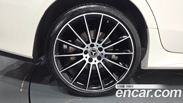 Mercedes-Benz CLS-Class C257 CLS400d 4MATIC AMG Line - фото 4