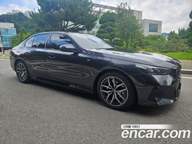 BMW i5 G60 eDrive 40 M Sport - фото 3