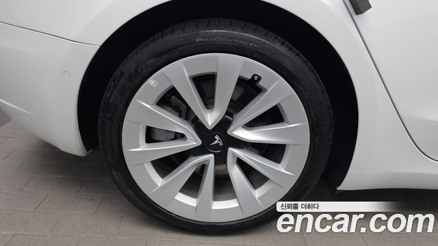 Tesla Model 3 Long Range AWD - фото 4