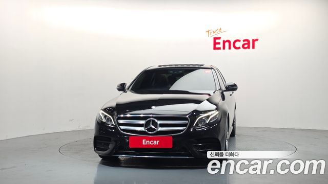 Mercedes-Benz E-Class W213 E300 AMG Line - фото 2