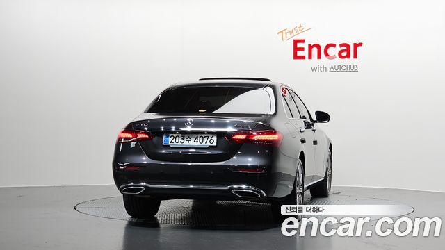 Mercedes-Benz E-Class W213 E350 4MATIC Exclusive - фото 3