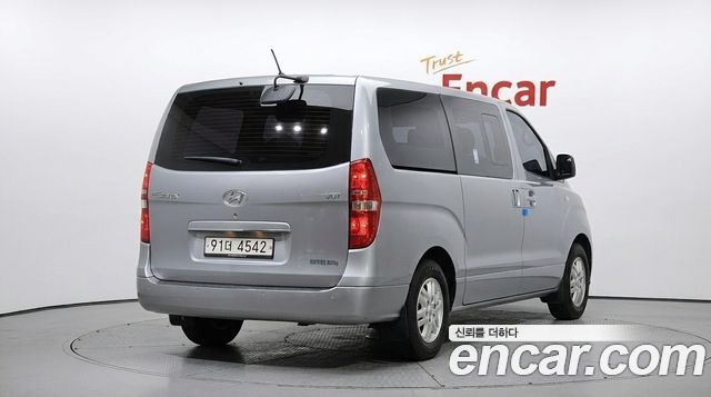 Hyundai Starex Новый Van 5-Seater Modern - фото 1