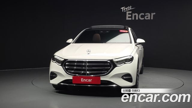 Mercedes-Benz E-Class W214 E300 4MATIC Exclusive - фото 1