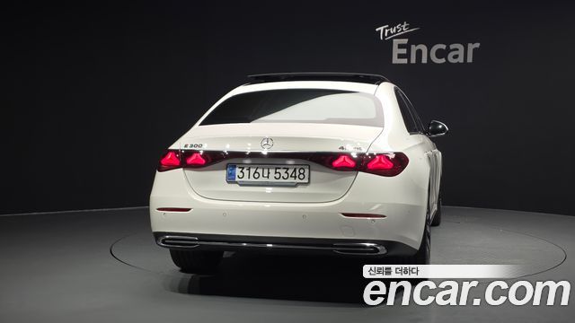 Mercedes-Benz E-Class W214 E300 4MATIC Exclusive - фото 2