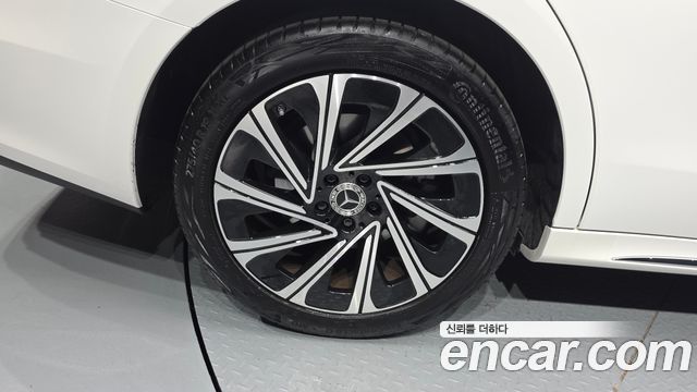 Mercedes-Benz E-Class W214 E300 4MATIC Exclusive - фото 3
