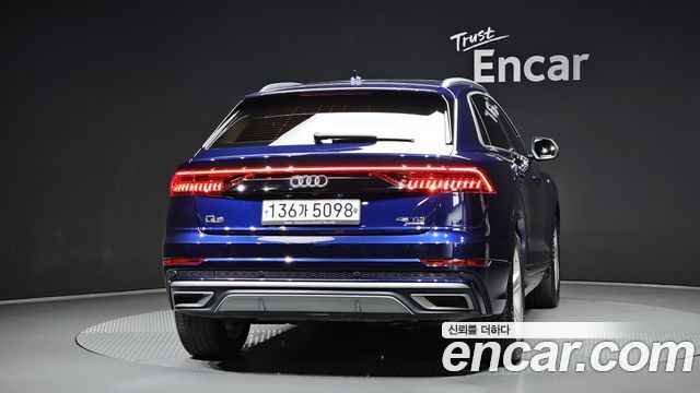 Audi Q8 45 TDI Quattro Premium - фото 3