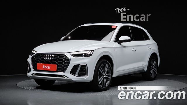 Audi Q5 FY 45 TFSI Quattro Premium - фото 0