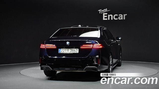 BMW 5-Series G60 520i M Sport - фото 3