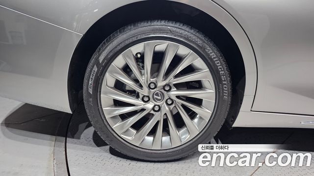 Lexus ES 7-го поколения Executive - фото 4