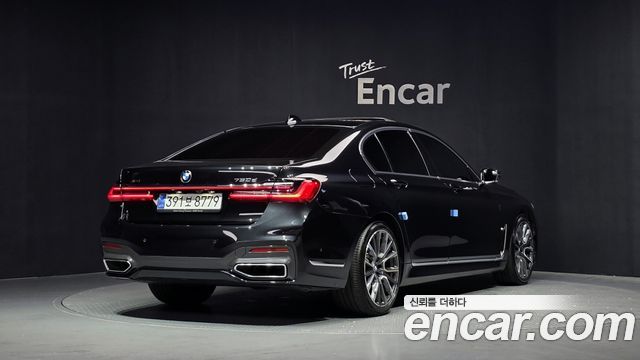 BMW 7-Series G11 730d xDrive M Sport - фото 1