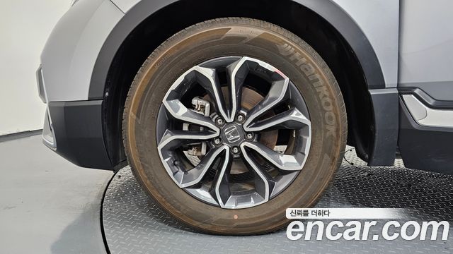 Honda CR-V 5-го поколения 1.5 EX-L 2WD - фото 4