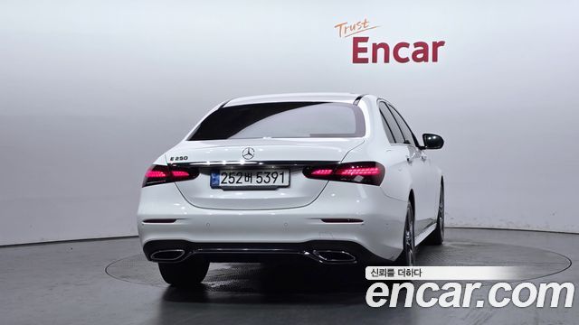 Mercedes-Benz E-Class W213 E250 AMG Line - фото 3