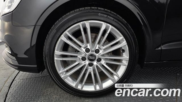 Audi A3 40 TFSI 8V - фото 4