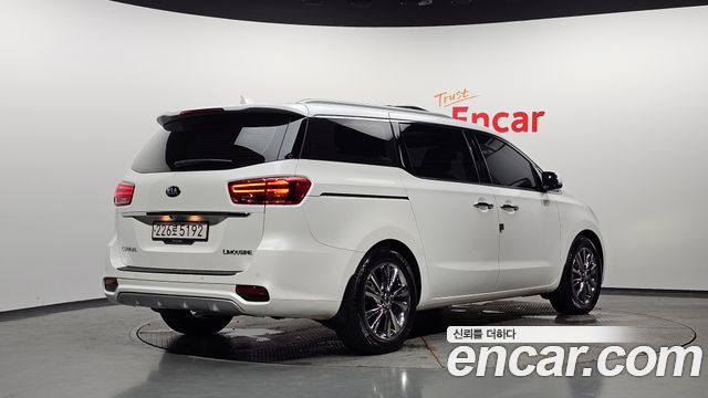 Kia Carnival Новый 7-Seater Limousine President - фото 1