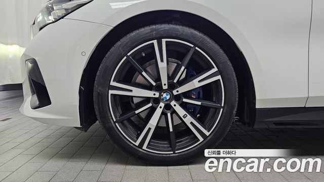 BMW 5-Series G60 530i xDrive M Sport - фото 3