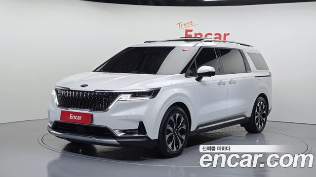 Kia Carnival 4-го поколения 9-Seater Signature - фото 0