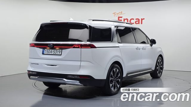 Kia Carnival 4-го поколения 9-Seater Signature - фото 1