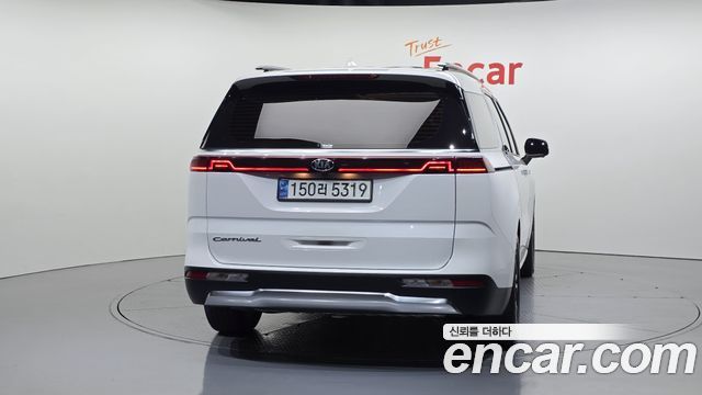 Kia Carnival 4-го поколения 9-Seater Signature - фото 3
