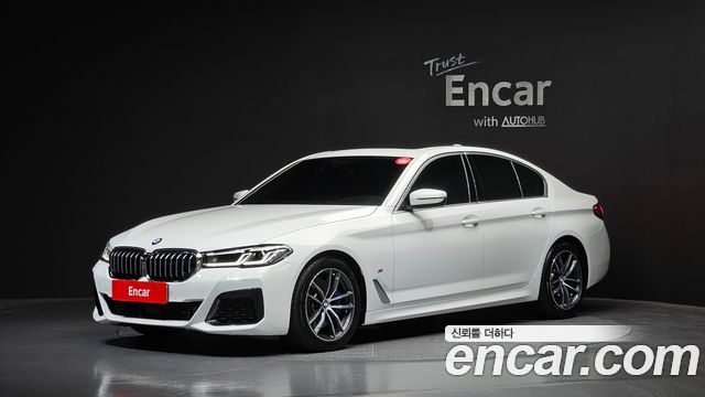 BMW 5-Series G30 520i M Sport - фото 0