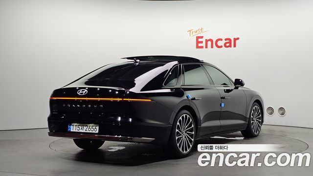 Hyundai Grandeur GN7 2,5 Gasoline 2WD Calligraphy - фото 1