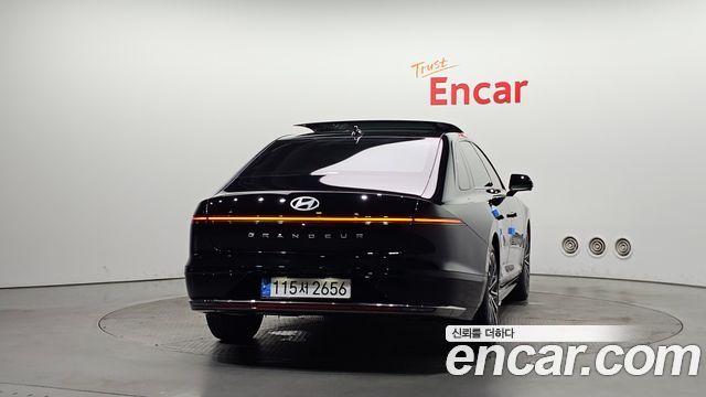 Hyundai Grandeur GN7 2,5 Gasoline 2WD Calligraphy - фото 3