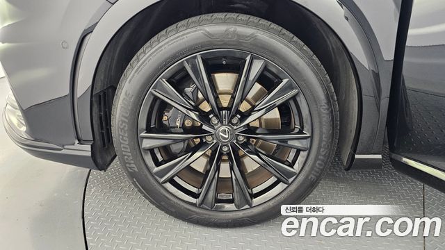 Lexus RX 5-го поколения F-Sport - фото 4