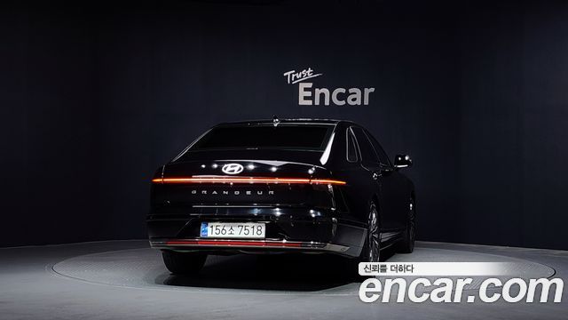 Hyundai Grandeur GN7, гибрид Calligraphy - фото 3