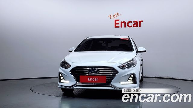 Hyundai Sonata 2.0 Smart Choice - фото 1