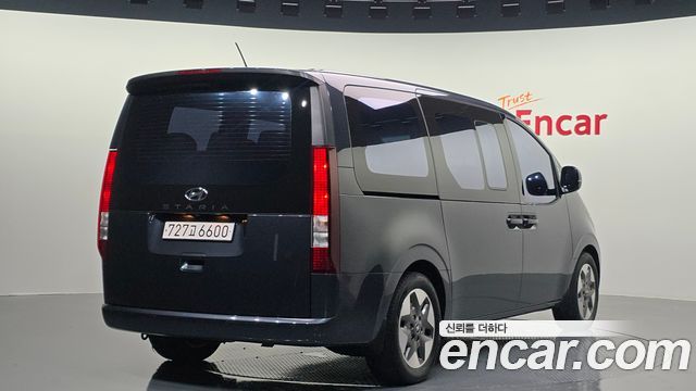 Hyundai Staria Tourer 11-Seater Modern - фото 1