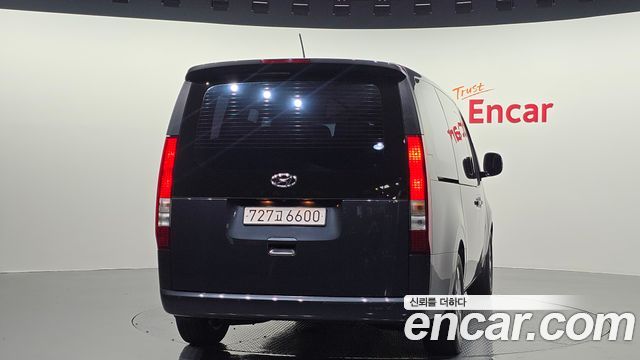 Hyundai Staria Tourer 11-Seater Modern - фото 3