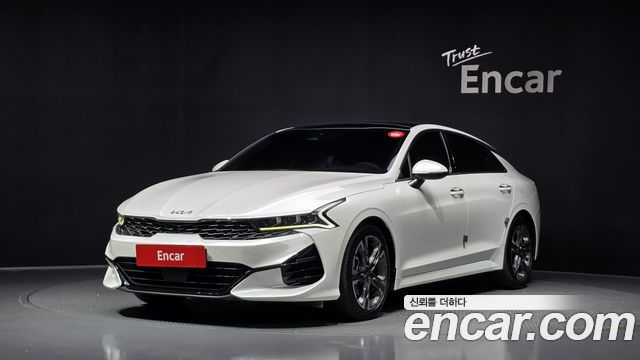 Kia K5 3-го поколения 2.0 Prestige - фото 0