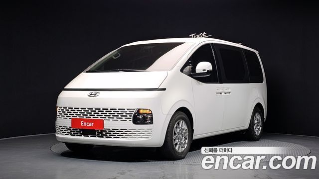 Hyundai Staria Tourer 11-Seater Modern - фото 0