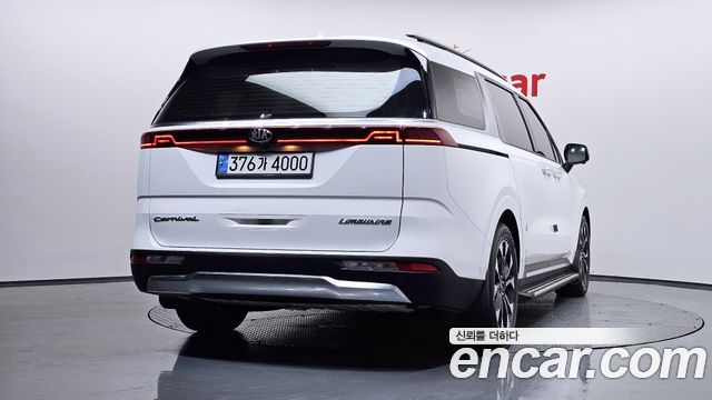 Kia Carnival 4-го поколения 7-Seater Noblesse - фото 1
