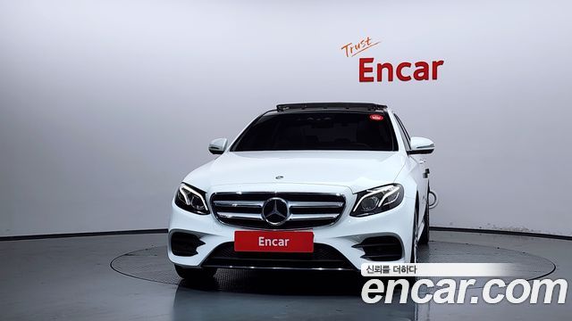 Mercedes-Benz E-Class W213 E350 4MATIC AMG Line - фото 2