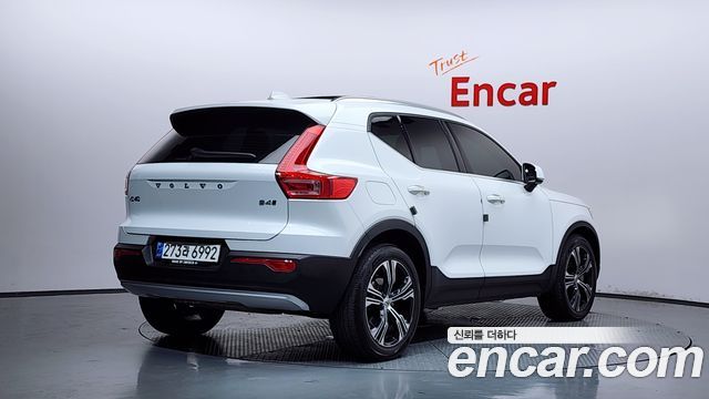 Volvo XC40 B4 Inscription - фото 1
