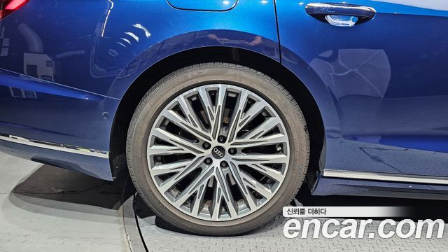 Audi A8 D5 60 TFSI Quattro LWB - фото 4