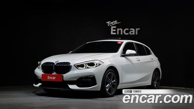 BMW 1-Series F40 120i Sports - фото 0